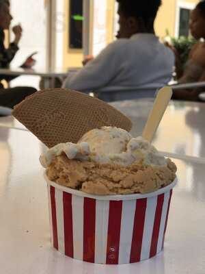 Santini Cascais Baía