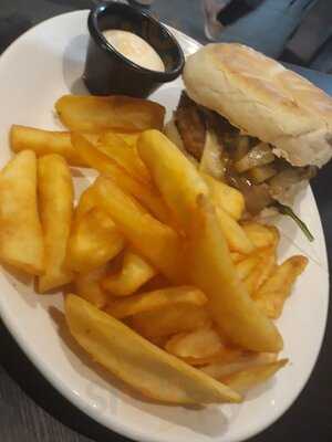 Lisbon Burger House & Pizza