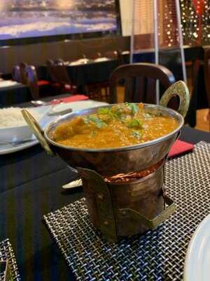 Hungry Eye Resturent Bar & Cafe