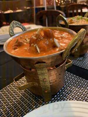 Hungry Eye Resturent Bar & Cafe