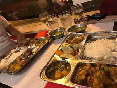 Hungry Eye Resturent Bar & Cafe