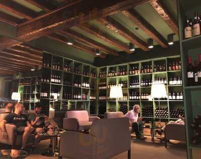 Instituto Dos Vinhos Do Douro E Porto