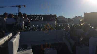 Level Eight Roof Top Bar & Lounge