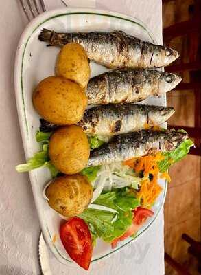 Estalagem Dos Capotes Brancos