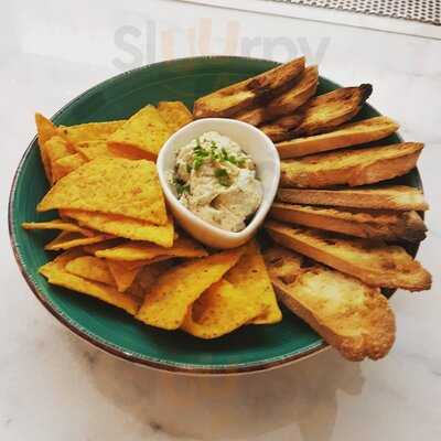 86 Eighty Six Cocktail Bar