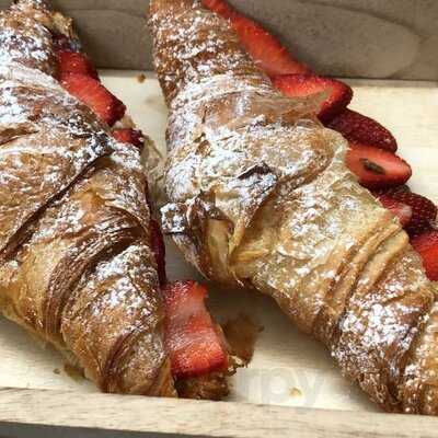 Croissants & More