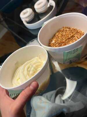 Weeel Frozen Yogurt