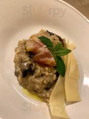 There Pizzas E Massas