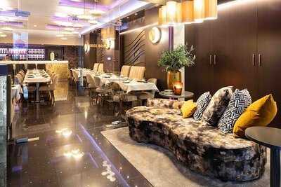 Three Bones Restaurant & Lounge