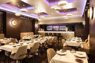 Three Bones Restaurant & Lounge