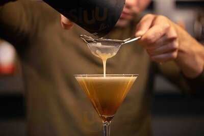 Three Bones Restaurant & Lounge