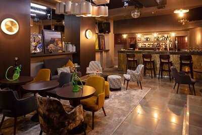 Three Bones Restaurant & Lounge