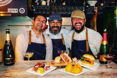 Sambarilove Burguers E Cavas