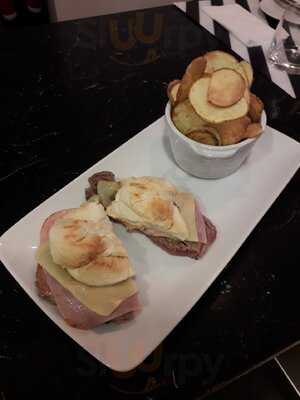 Taberna Da Rua Do Comércio By Sandinha