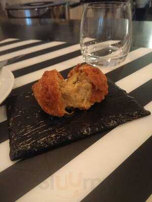 Taberna Da Rua Do Comércio By Sandinha