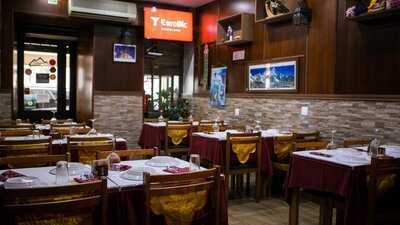 Everest Curry & Sekuwa Corner