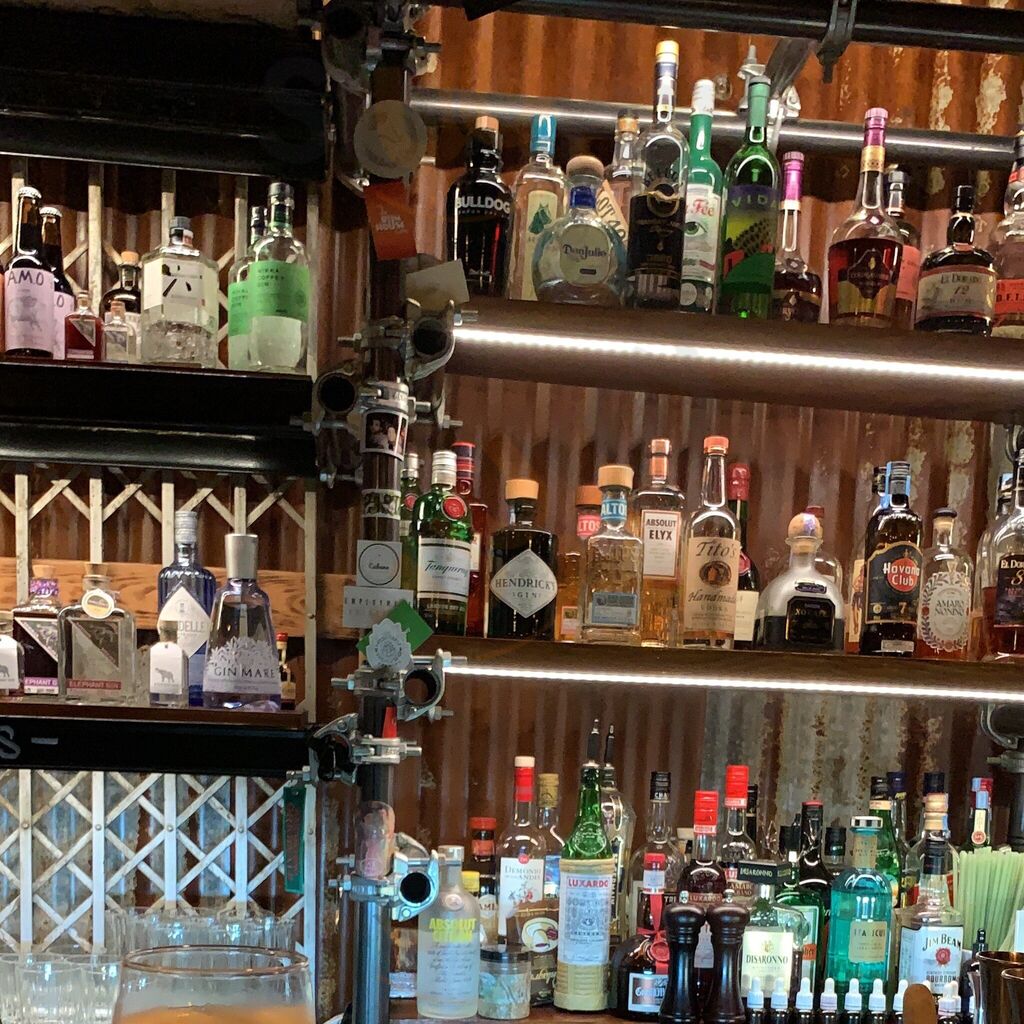 Imprensa Cocktail & Oyster Bar