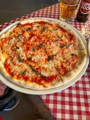 La Bruschetta Pizza & Snack