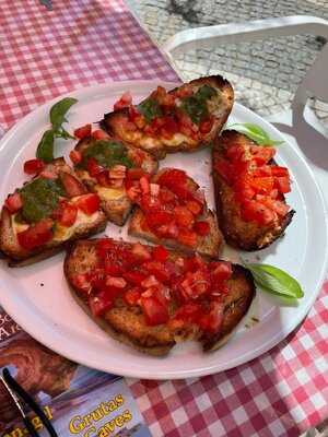 La Bruschetta Pizza & Snack