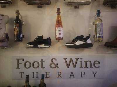 Shoes & Booze Bar