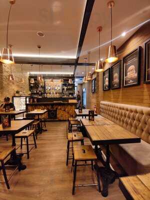Santo Graal Burger & Grill - Calçada Da Ajuda