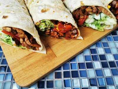 Ovalho - Vegan Snack Bar