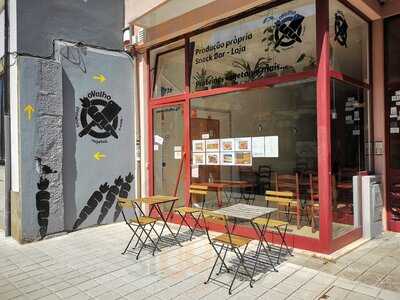 Ovalho - Vegan Snack Bar