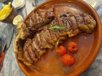 Taberna Do Lopes First Floor