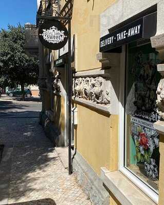 Salt And Sweet - Empanadas & Wines