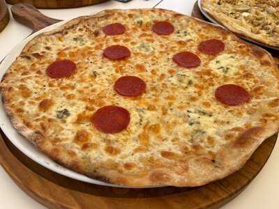 Pizzaria Luzzo Graça