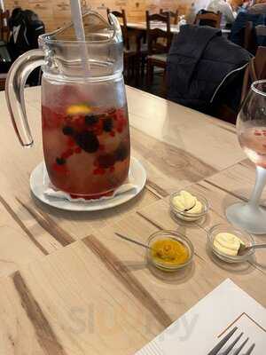 Muelle - Meat And Chill