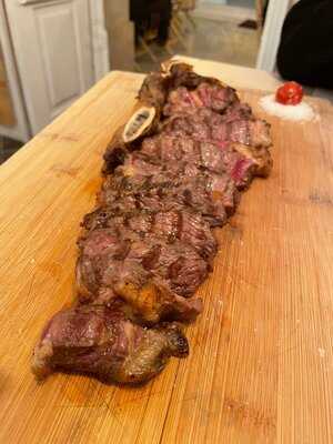 Muelle - Meat And Chill