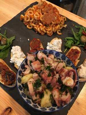 L'ape Italian Lounge