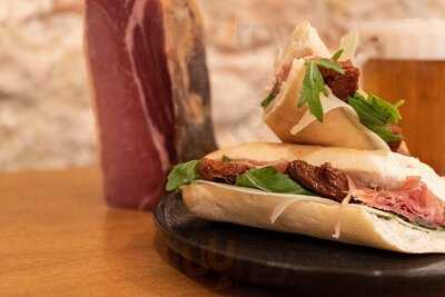 Dom51 - Tasca Moderna