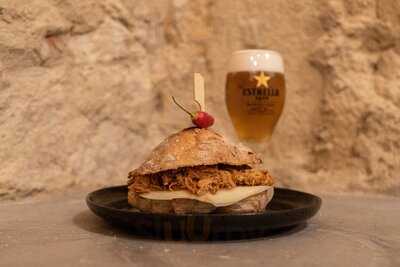 Dom51 - Tasca Moderna