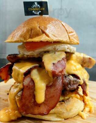 Combagagem Hamburgueria Café