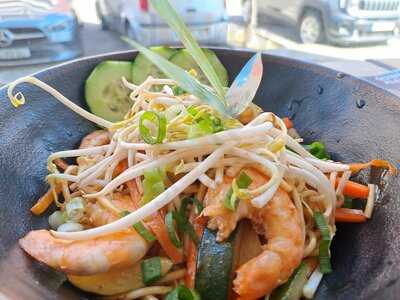 Jindungo Take Away & Eat In