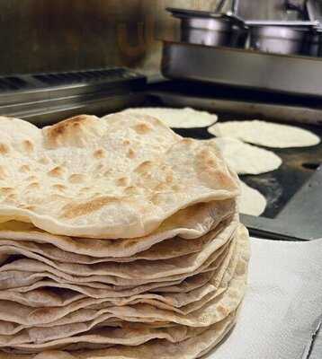 Las Gringas By Food Riders