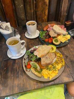 Floresta Cafe By Hungry Biker