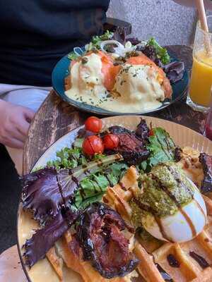 Floresta Cafe By Hungry Biker