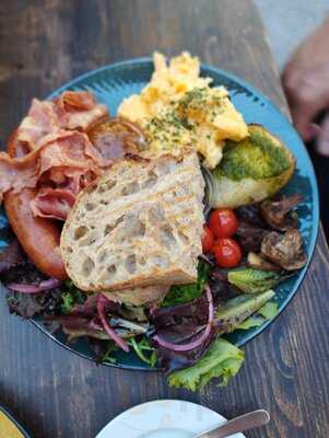 Floresta Cafe By Hungry Biker