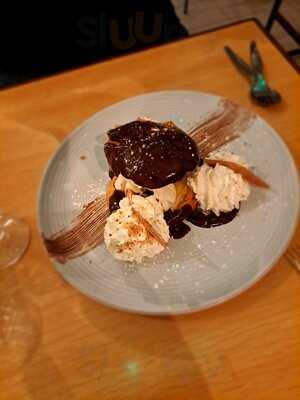 O Balcão Dos Dois Irmãos