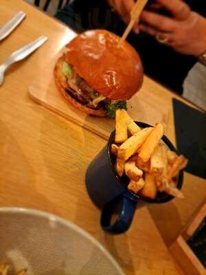 O Balcão Dos Dois Irmãos