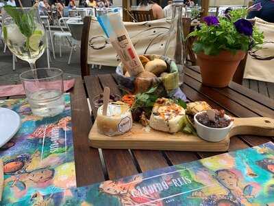 Cândido Dos Reis Café 