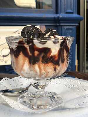 Cândido Dos Reis Café 