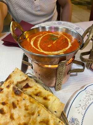 Gurkha Restaurant & Bar Iii ( Campo Pequeno )