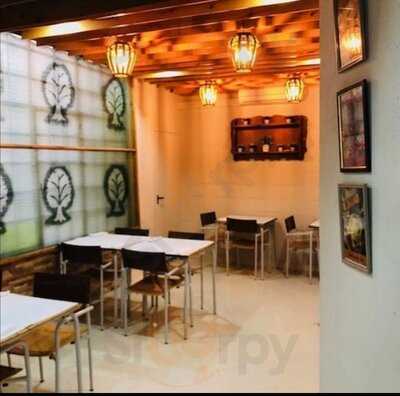 Flavor's Tree Restaurant