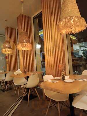 Café Manah Creative Bistrô & Bar