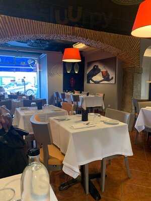 Blu Frog Tapas Restaurant & Wine Bar