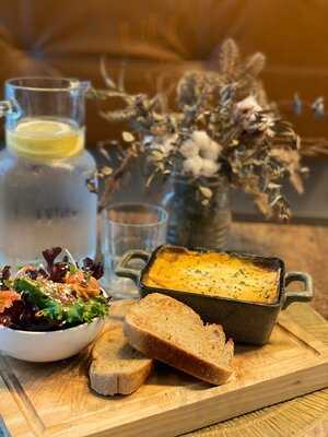 Look.sharp Retail Cafe